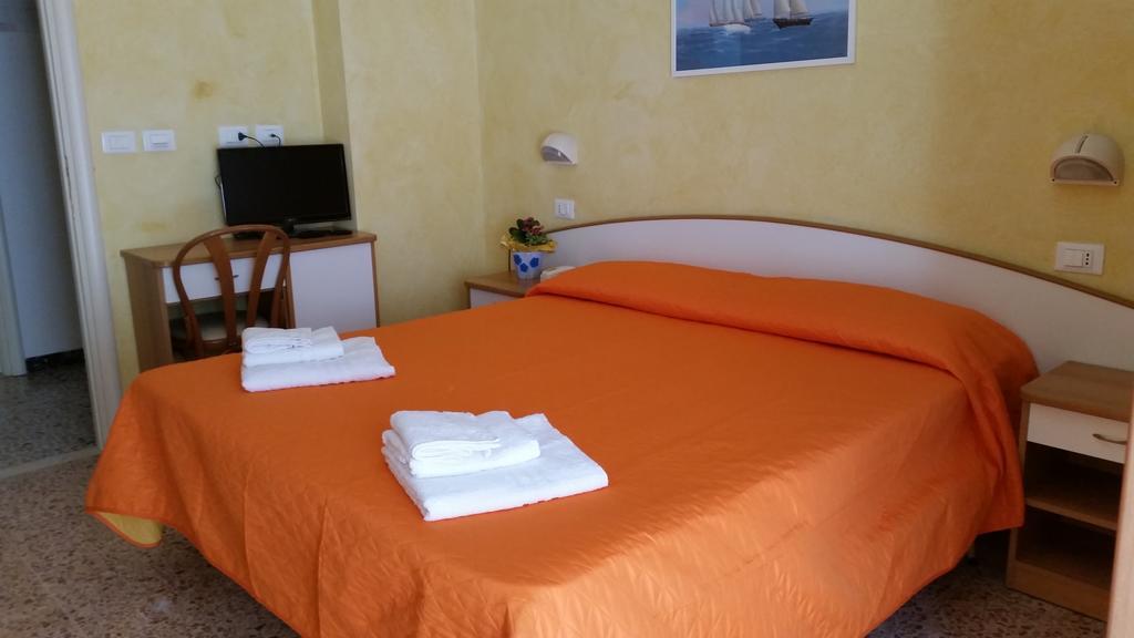 Hotel Naica Rimini Pokoj fotografie